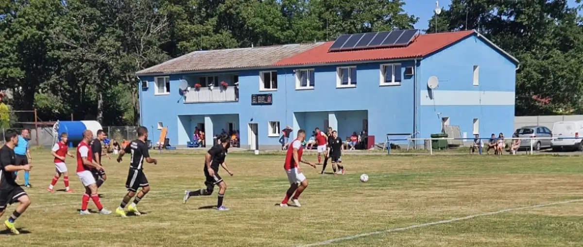 TJ Spar. Horní Slavkov : FK Skalná  2:2